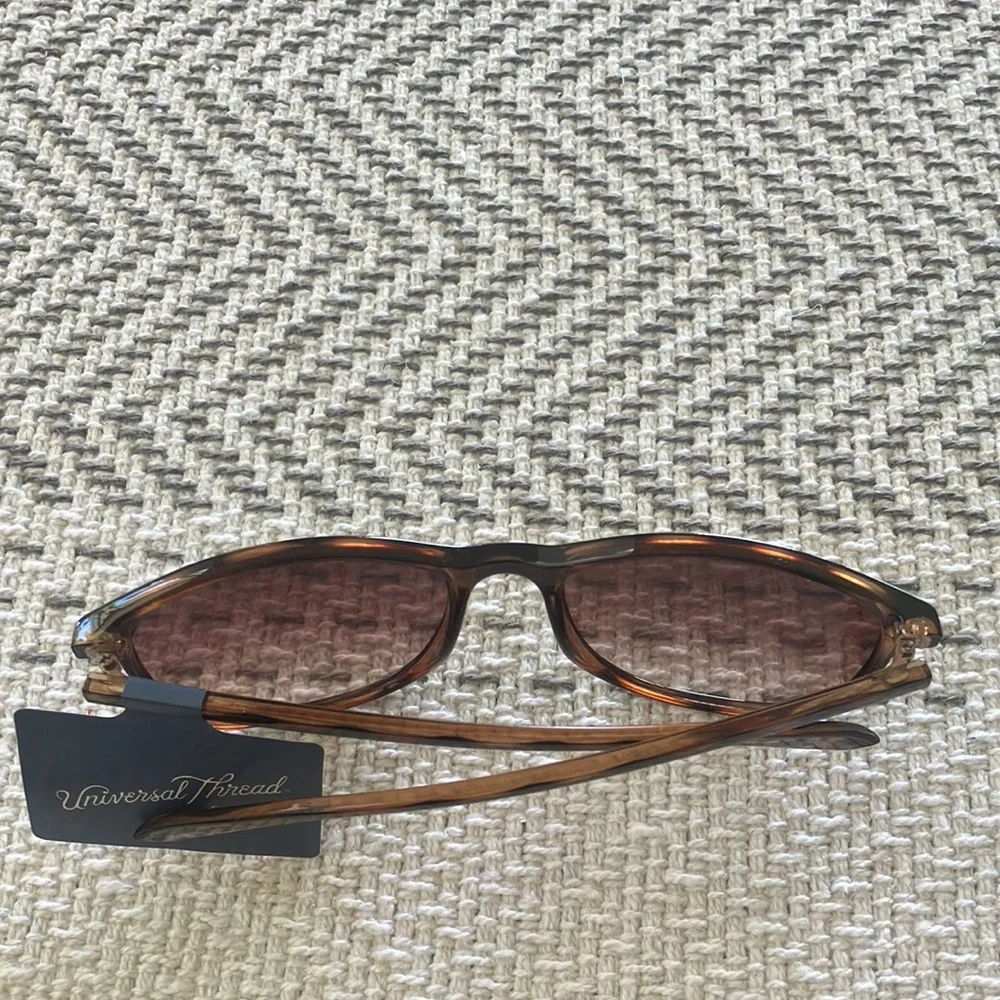 NWT Tortoise Sunglasses - Picture 3 of 3